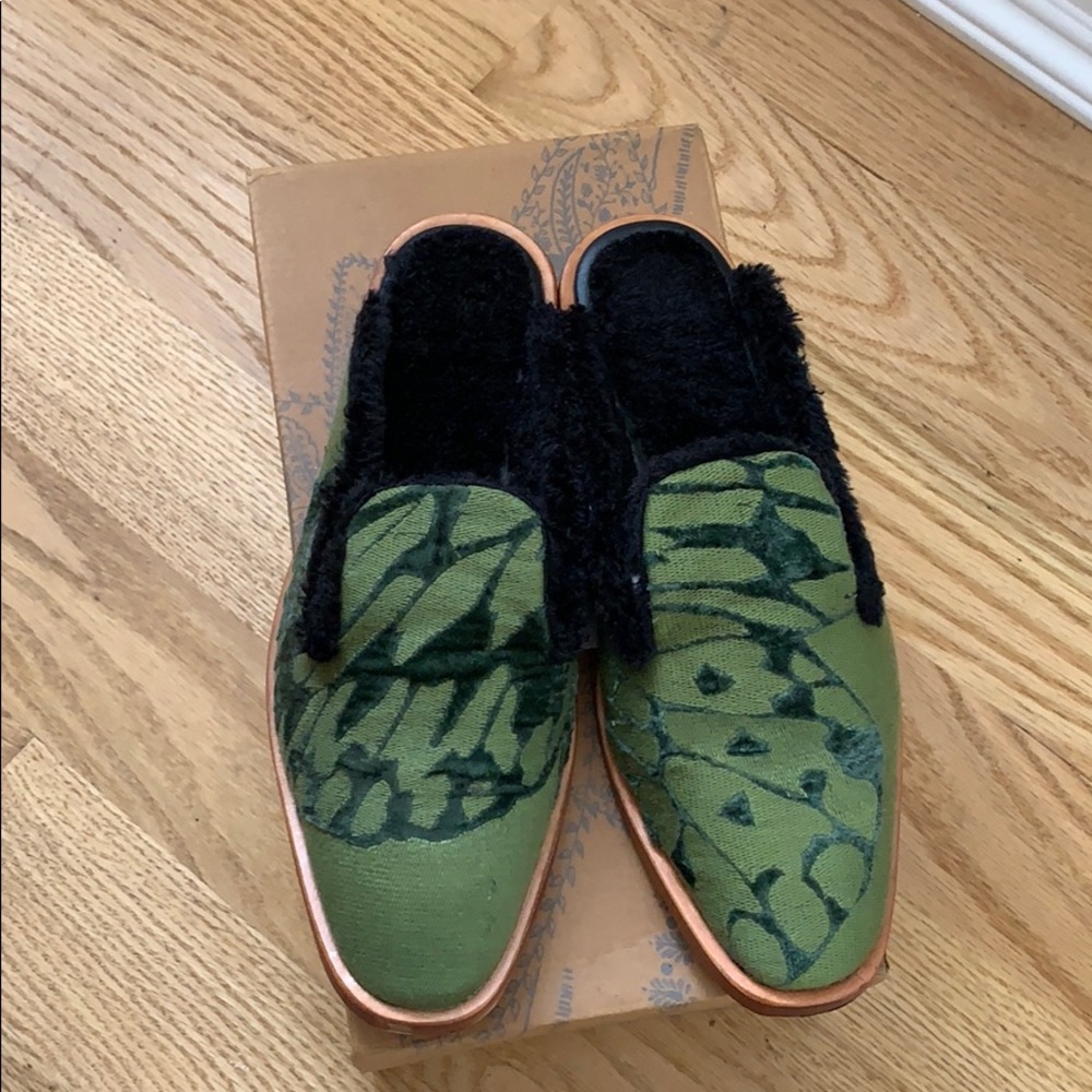 NWT FREE PEOPLE BUTTERFLY EFFECT MULE VARIOUS